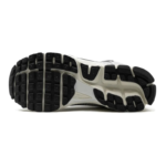 Nike Zoom Vomero 5 Chrome - Image 4
